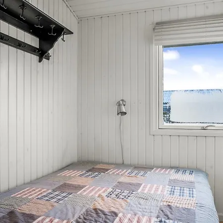 Holiday home Jaike - From The Sea By Interhome