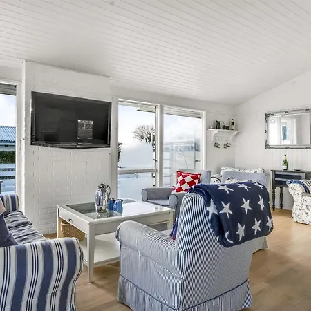 Holiday home Jaike - From The Sea By Interhome