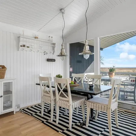 Jaike - From The Sea By Interhome Feriehus